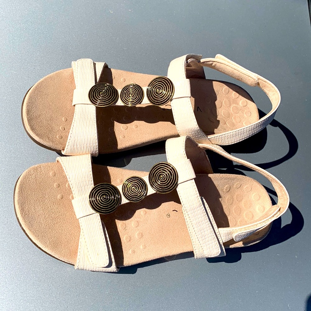 Bionic sandals